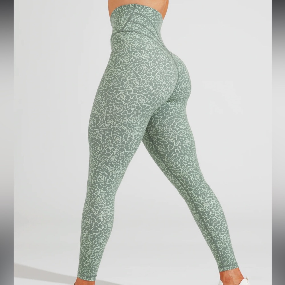 BuffBunny Siren Leggings - Eden print.